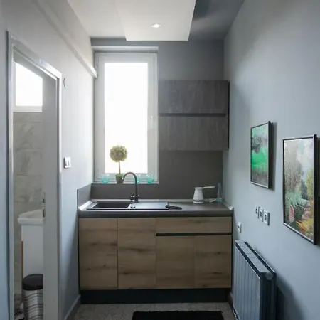 Lp Apartment *